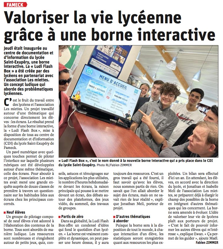 2023 Une box autour de la vie lycéenne